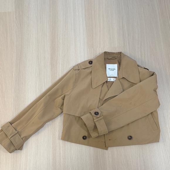 Abercrombie & Fitch Jackets & Blazers - Abercrombie Cropped Trench Coat